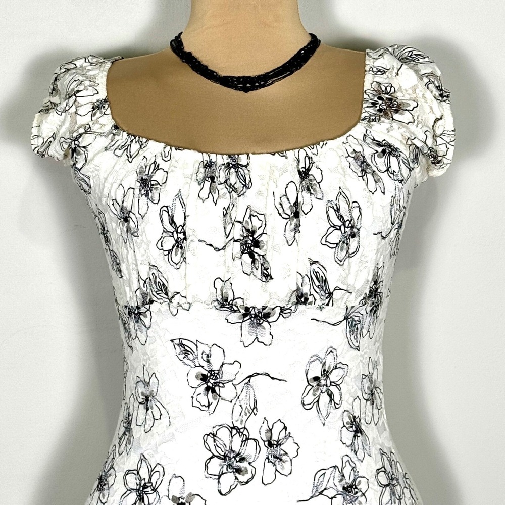 Vtg Y2K Body Central Floral Lace Dress Medium Square Neck White Black Milkmaid